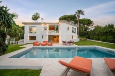 Vrijstaande villa Nueva Andalucía € 3.100.000,-
